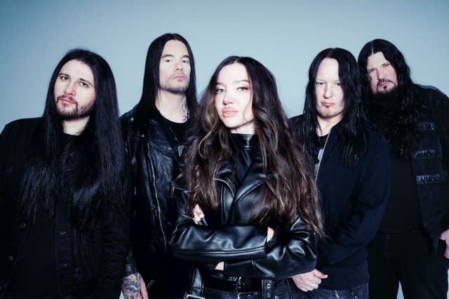 Arch Enemy gallery photo 1