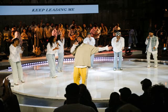 Chandler Moore gallery photo 1