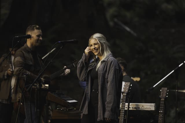 Jenn Johnson gallery photo 4