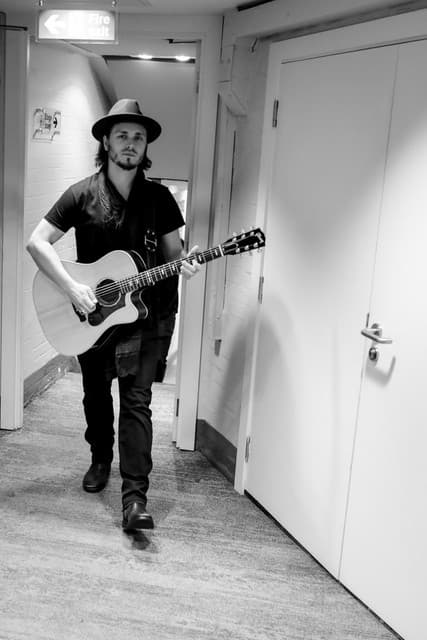 Jonathan Jackson gallery photo 3