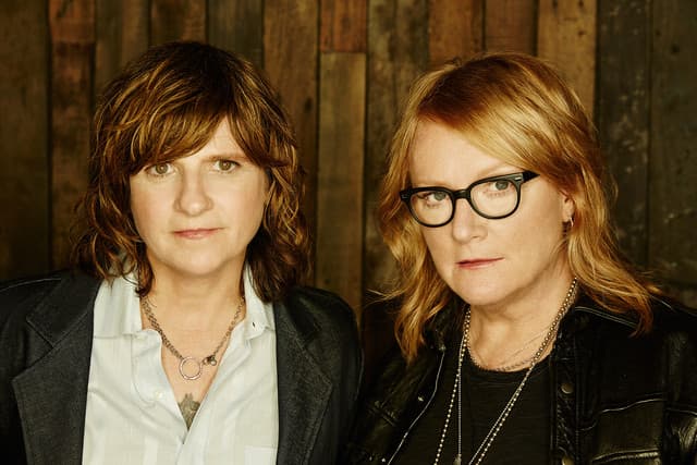Indigo Girls gallery photo 7