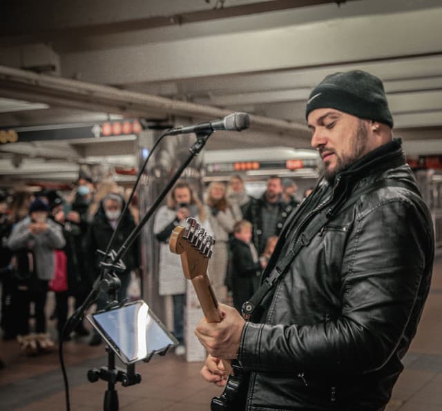 Felipe Pavani gallery photo 3