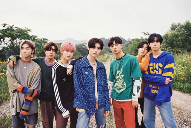 ENHYPEN gallery photo 5