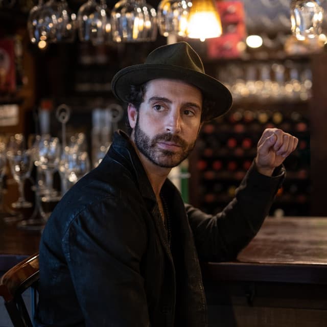 Nick Fradiani gallery photo 1