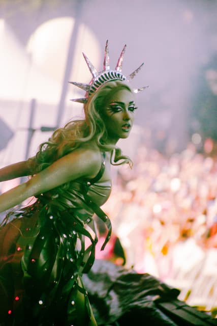 Chappell Roan gallery photo 2