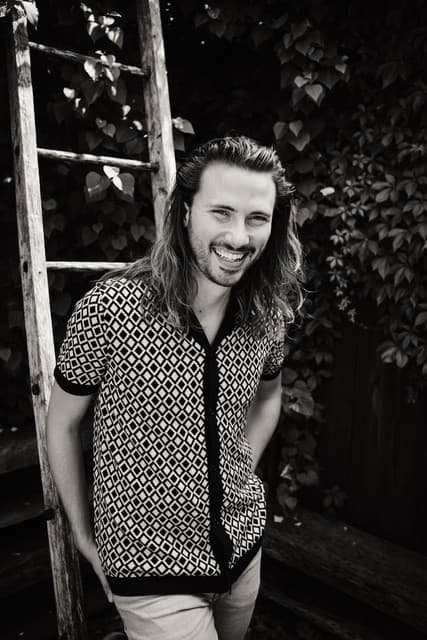 Seph Schlueter gallery photo 4