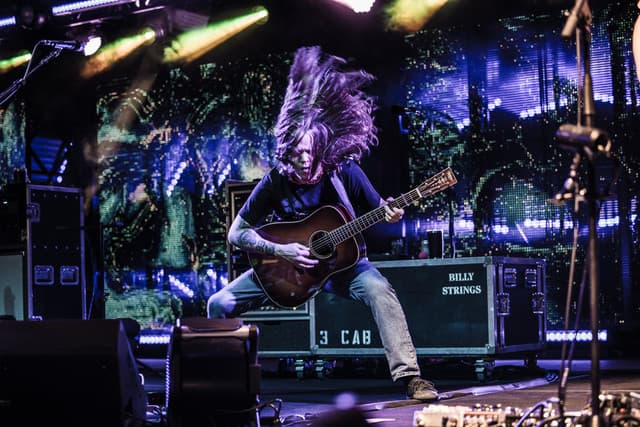 Billy Strings gallery photo 5