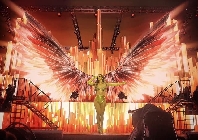 Jennifer Lopez gallery photo 2