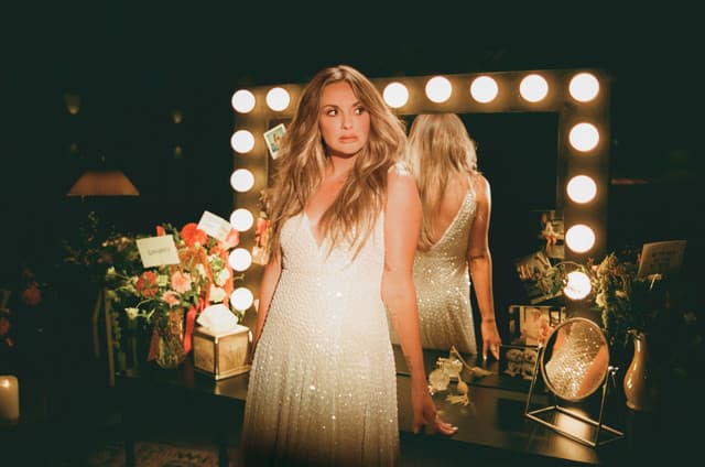 Carly Pearce gallery photo 1