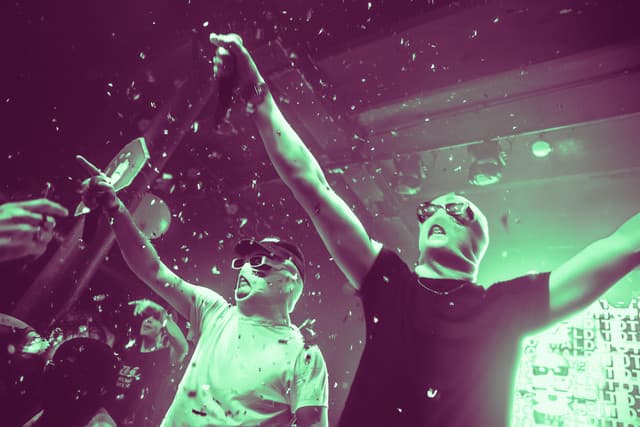 Tussiwarriors gallery photo 1