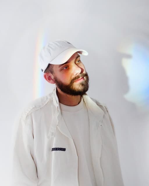 San Holo gallery photo 2