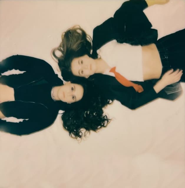 Neoni gallery photo 1