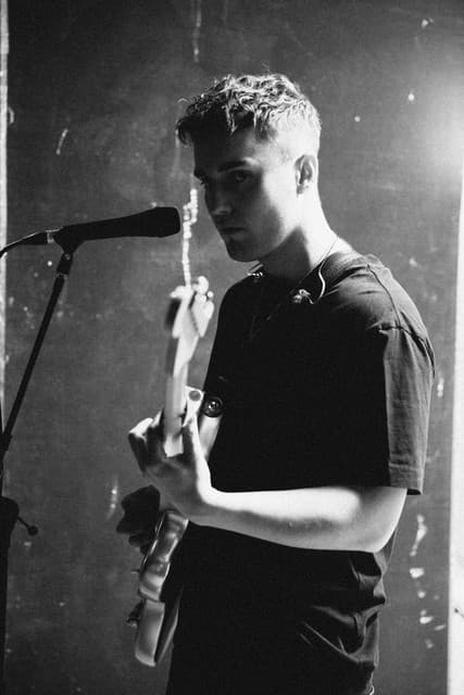 Sam Fender gallery photo 9