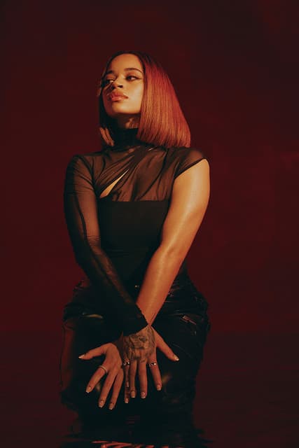 Ella Mai gallery photo 3