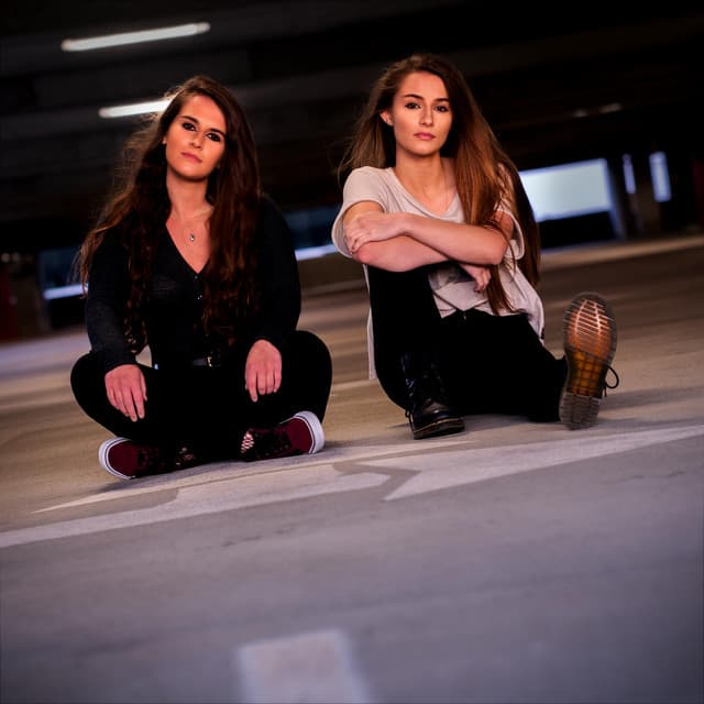 Neoni gallery photo 8