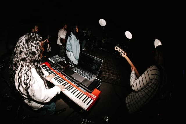 Mainstream Worship gallery photo 3