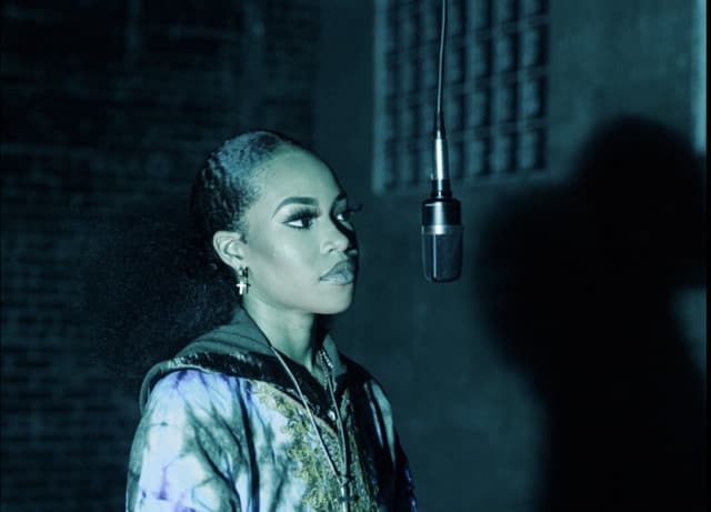 LadiKutz gallery photo 3