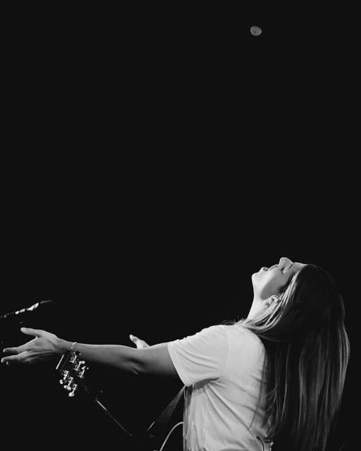 Brooke Ligertwood gallery photo 3