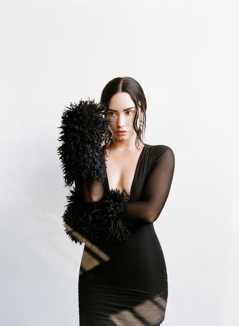 Demi Lovato gallery photo 1