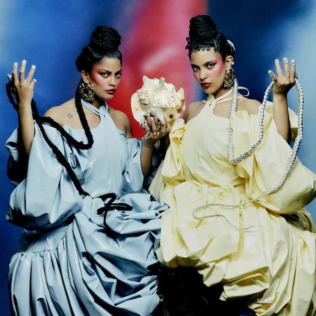 Ibeyi gallery photo 3