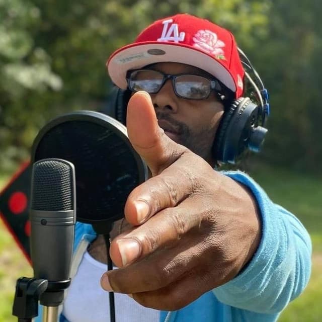 Pee'A gallery photo 1