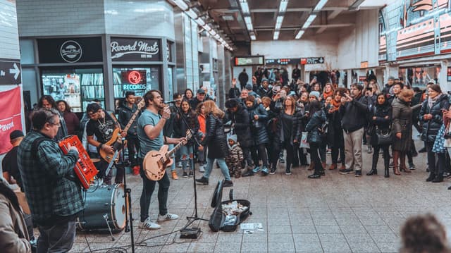 Felipe Pavani gallery photo 8