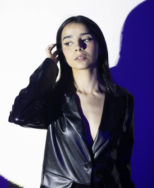 Viepsa Arora gallery photo 3