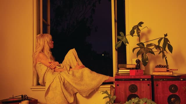 Carly Rae Jepsen gallery photo 1