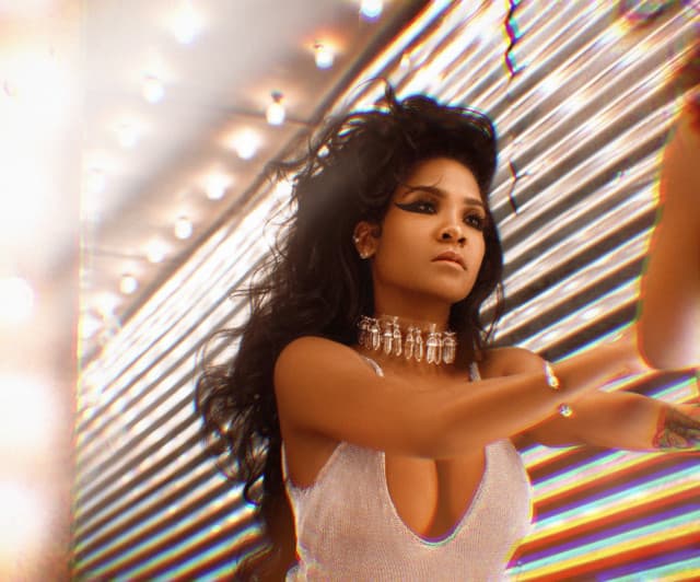 Elisé gallery photo 1