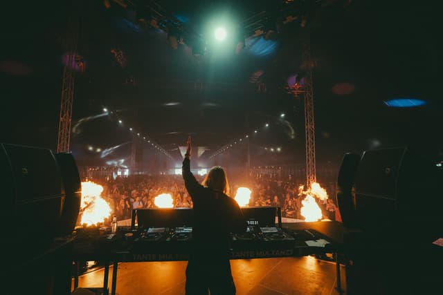 Wave Wave gallery photo 7