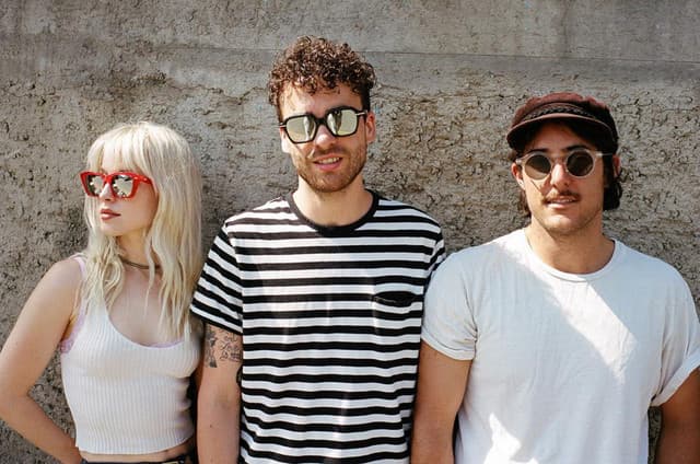 Paramore gallery photo 2