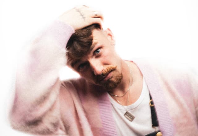 Malaki gallery photo 1