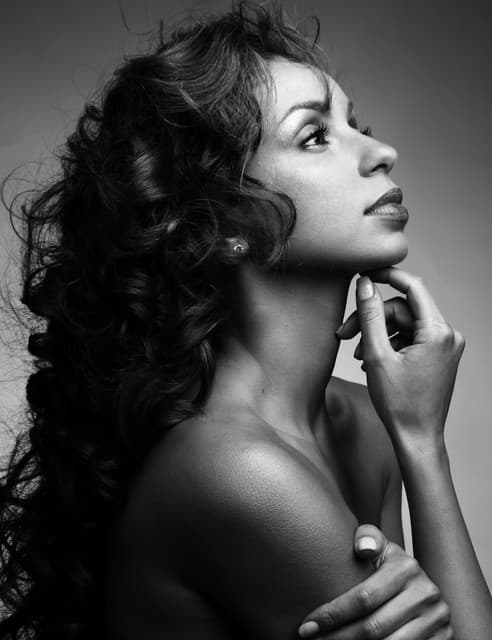 Mýa gallery photo 2