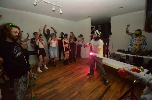 elydz gallery photo 2