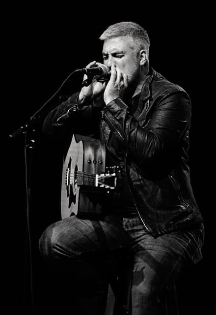 Taylor Hicks gallery photo 1