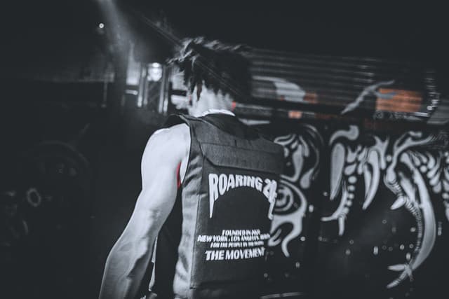 Iz LaMarr gallery photo 4