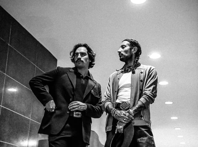 Hermanos Gutiérrez gallery photo 1