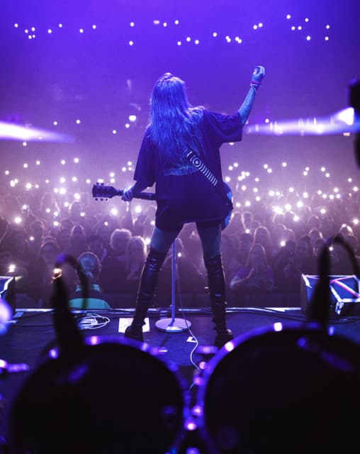 Charlotte Sands gallery photo 6