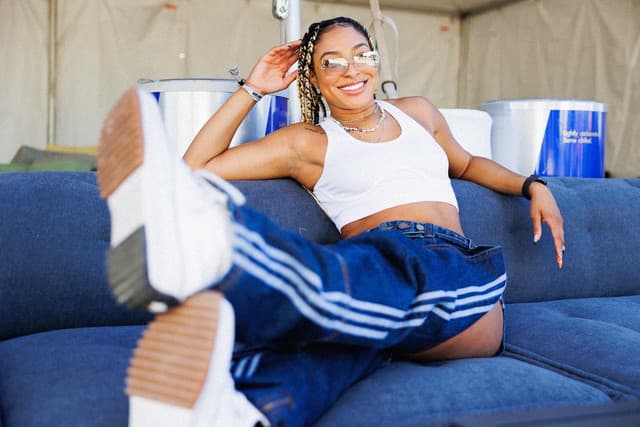 HoneyLuv gallery photo 12