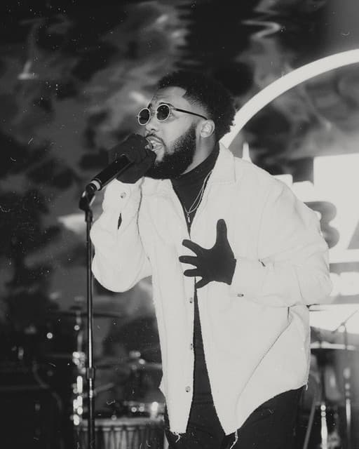 PENNY TAYLOR gallery photo 2