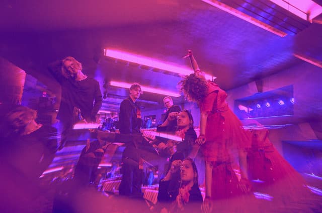 Arcade Fire gallery photo 2