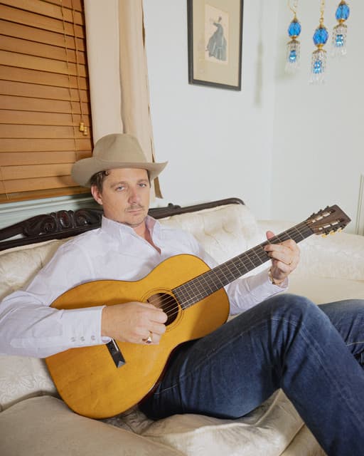 Sturgill Simpson gallery photo 1