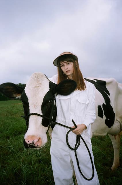 Faye Webster gallery photo 8