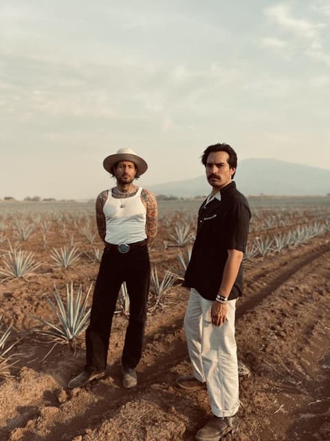 Hermanos Gutiérrez gallery photo 5