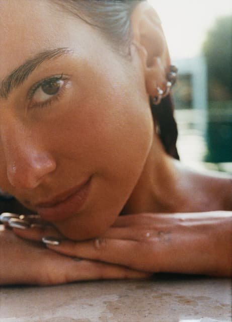 Dua Lipa gallery photo 1