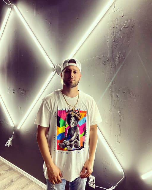 SANDRO KEYZ gallery photo 9