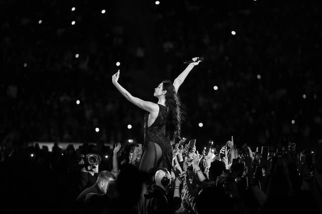 Dua Lipa gallery photo 2