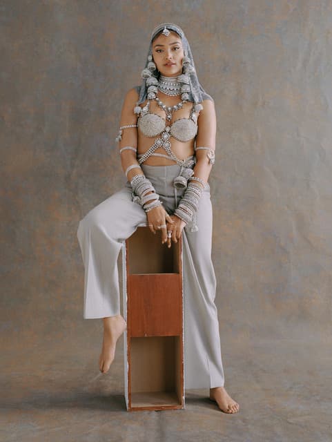 Joy Crookes gallery photo 1