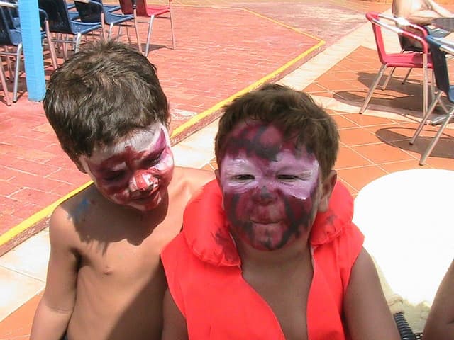 i don't like mirrors gallery photo 1