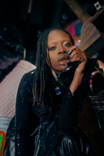 Siena Liggins gallery photo 4